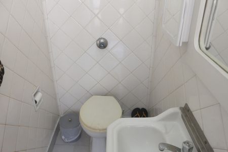 Casa à venda com 350m², 4 quartos e 4 vagasLavabo 2