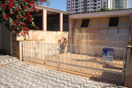 Casa à venda com 350m², 4 quartos e 4 vagasPlaquinha