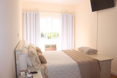 Casa à venda com 350m², 4 quartos e 4 vagasSuíte 4