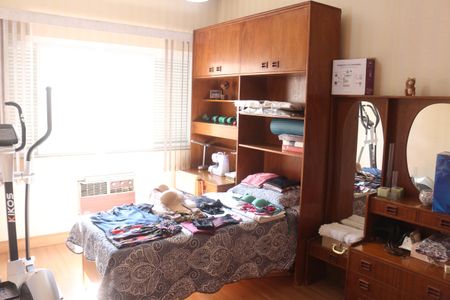 Casa à venda com 350m², 4 quartos e 4 vagasQuarto 2