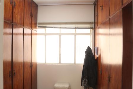 Casa à venda com 350m², 4 quartos e 4 vagasCloset da suíte 4