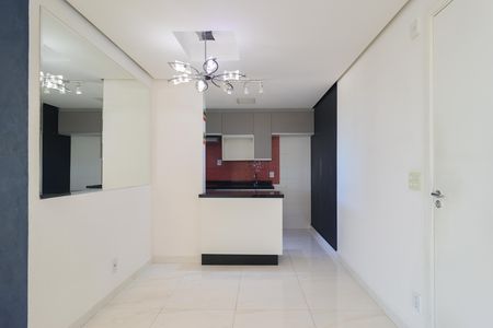 Sala de apartamento para alugar com 2 quartos, 42m² em Jardim Monte Alegre, Taboão da Serra