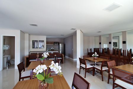 Apartamento para alugar com 42m², 2 quartos e 1 vaga Apartamento para alugar com 42m², 2 quartos e 1 vagaÁrea comum - Salão de festas