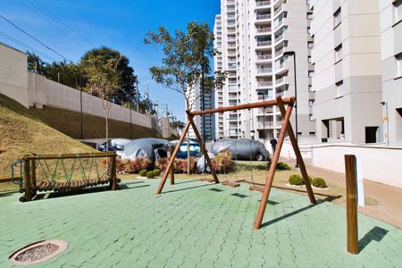 Apartamento para alugar com 42m², 2 quartos e 1 vaga Apartamento para alugar com 42m², 2 quartos e 1 vagaÁrea comum - Playground
