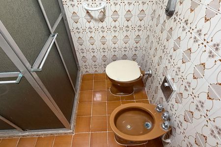 Apartamento para alugar com 189m², 3 quartos e 1 vaga Apartamento para alugar com 189m², 3 quartos e 1 vagaBanheiro da Suíte
