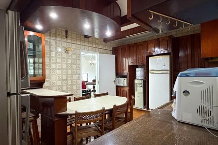 Apartamento para alugar com 189m², 3 quartos e 1 vaga Apartamento para alugar com 189m², 3 quartos e 1 vagaCozinha