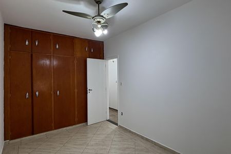 Apartamento para alugar com 189m², 3 quartos e 1 vaga Apartamento para alugar com 189m², 3 quartos e 1 vagaQuarto 2
