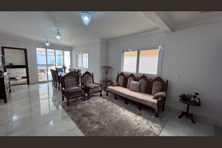 Casa de condomínio à venda com 311m², 4 quartos e 5 vagas Casa de condomínio à venda com 311m², 4 quartos e 5 vagasSala