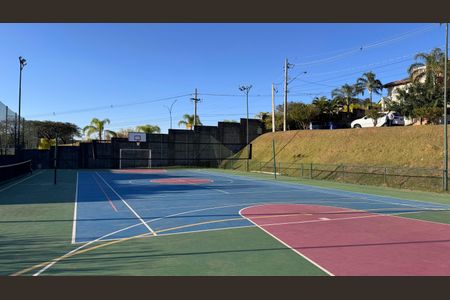 Casa de condomínio à venda com 311m², 4 quartos e 5 vagas Casa de condomínio à venda com 311m², 4 quartos e 5 vagasQuadra Esportiva