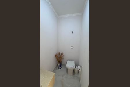 Casa de condomínio à venda com 311m², 4 quartos e 5 vagas Casa de condomínio à venda com 311m², 4 quartos e 5 vagasLavabo