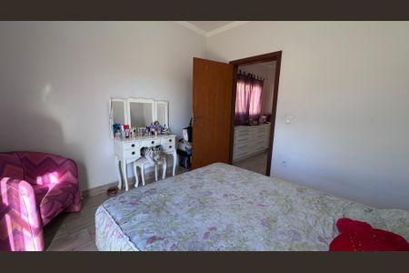 Casa de condomínio à venda com 311m², 4 quartos e 5 vagas Casa de condomínio à venda com 311m², 4 quartos e 5 vagasSuíte 4