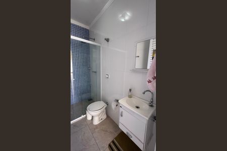 Casa de condomínio à venda com 311m², 4 quartos e 5 vagas Casa de condomínio à venda com 311m², 4 quartos e 5 vagasBanheiro de Serviço 1