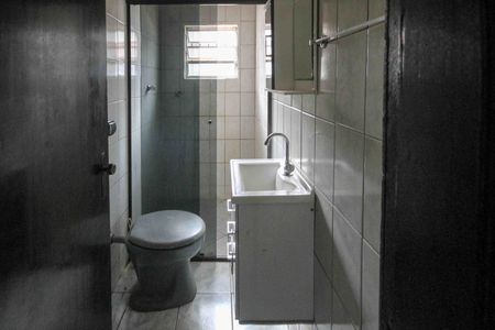 Banheiro de casa para alugar com 3 quartos, 70m² em Jardim Adutora, São Paulo