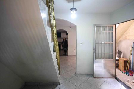 Casa para alugar com 70m², 3 quartos e 2 vagas Casa para alugar com 70m², 3 quartos e 2 vagasSala