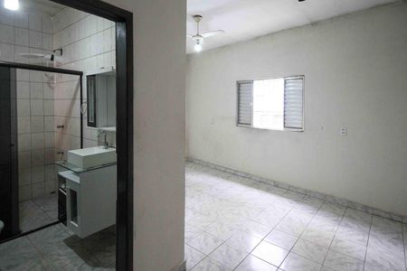 Casa para alugar com 70m², 3 quartos e 2 vagas Casa para alugar com 70m², 3 quartos e 2 vagasSuíte