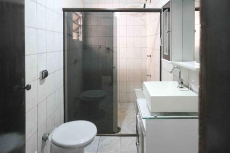 Casa para alugar com 70m², 3 quartos e 2 vagas Casa para alugar com 70m², 3 quartos e 2 vagasBanheiro da Suíte