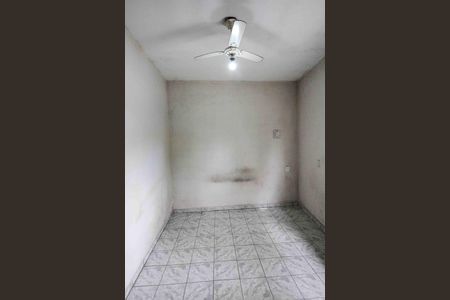 Casa para alugar com 70m², 3 quartos e 2 vagas Casa para alugar com 70m², 3 quartos e 2 vagasSuíte
