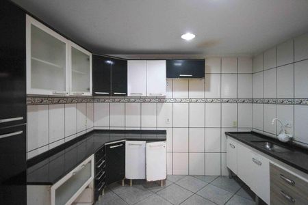 Casa para alugar com 70m², 3 quartos e 2 vagas Casa para alugar com 70m², 3 quartos e 2 vagasCozinha