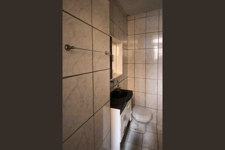 Casa para alugar com 70m², 3 quartos e 2 vagas Casa para alugar com 70m², 3 quartos e 2 vagasBanheiro Social