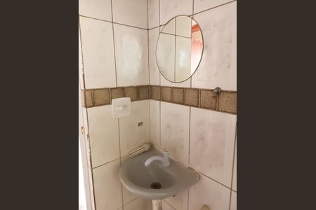 Casa de condomínio à venda com 65m², 1 quarto e sem vagaBanheiro