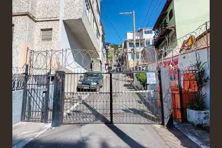 Casa de condomínio à venda com 65m², 1 quarto e sem vagaFachada