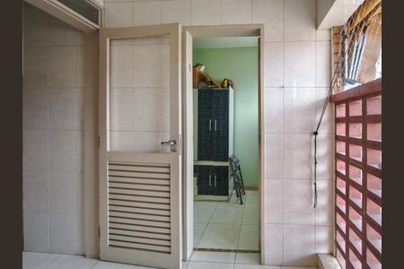 Apartamento à venda com 79m², 2 quartos e 1 vagaÁrea de Serviço