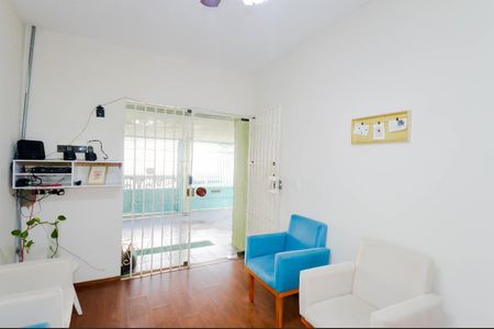 Sala 1 de casa para alugar com 4 quartos, 127m² em Jardim Santa Francisca, Guarulhos