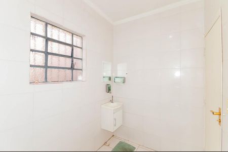Casa para alugar com 127m², 4 quartos e 2 vagasBanheiro