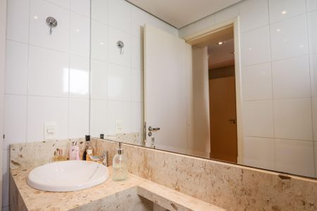 Apartamento à venda com 100m², 2 quartos e 2 vagasBanheiro da Suíte 3