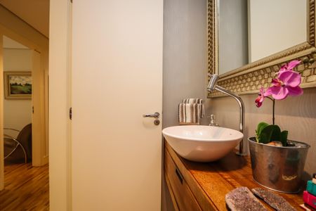 Apartamento à venda com 100m², 2 quartos e 2 vagasLavabo