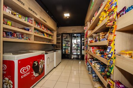 Apartamento à venda com 100m², 2 quartos e 2 vagasMini Mercado