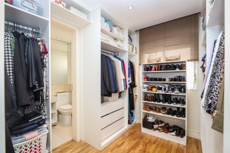 Apartamento à venda com 100m², 2 quartos e 2 vagasSuíte 3