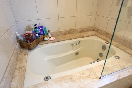 Apartamento à venda com 109m², 3 quartos e 2 vagasBanheiro da Suíte