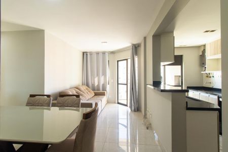 Sala de apartamento à venda com 2 quartos, 59m² em Capão Raso, Curitiba