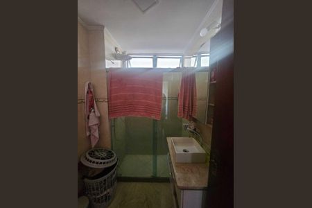 Apartamento à venda com 72m², 2 quartos e 1 vaga Apartamento à venda com 72m², 2 quartos e 1 vagaBanheiro