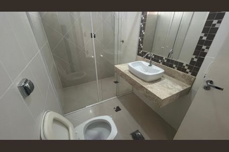 Casa à venda com 400m², 3 quartos e 5 vagasBanheiro da Suíte 1