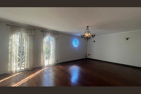 Sala de casa à venda com 3 quartos, 400m² em Cidade Universitária, Campinas
