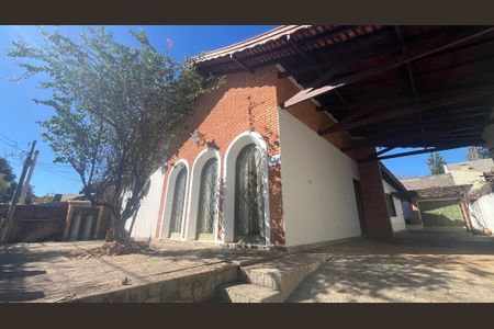 Casa à venda com 400m², 3 quartos e 5 vagasFachada