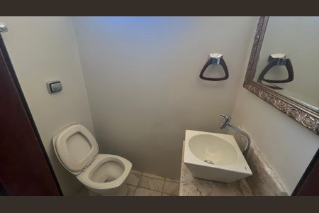 Casa à venda com 400m², 3 quartos e 5 vagasLavabo