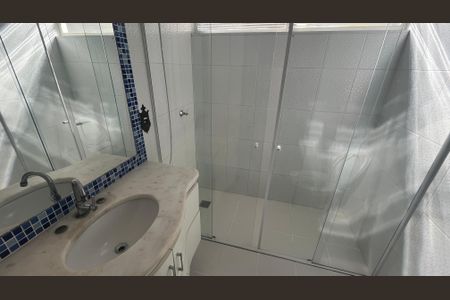 Casa à venda com 400m², 3 quartos e 5 vagasBanheiro da Suíte 2
