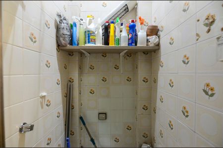 Apartamento à venda com 60m², 2 quartos e sem vagaBanheiro de Serviço