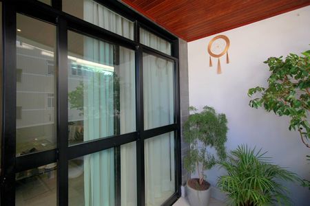 Apartamento à venda com 140m², 4 quartos e 3 vagasVaranda da Sala
