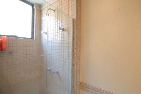 Apartamento à venda com 140m², 4 quartos e 3 vagasBanheiro Social