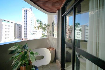 Apartamento à venda com 140m², 4 quartos e 3 vagasVaranda da Sala