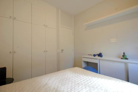 Apartamento à venda com 140m², 4 quartos e 3 vagasQuarto 2