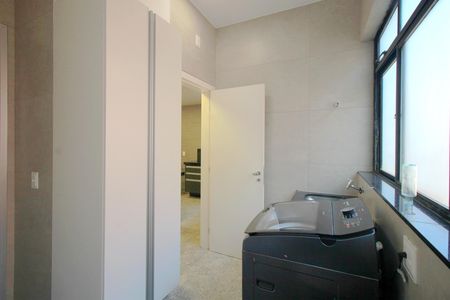 Apartamento à venda com 140m², 4 quartos e 3 vagasÁrea de Serviço