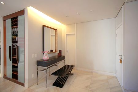Apartamento à venda com 140m², 4 quartos e 3 vagasHall de entrada