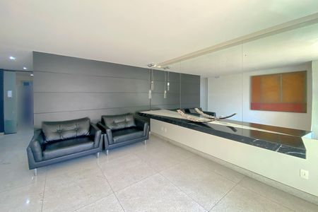 Apartamento à venda com 140m², 4 quartos e 3 vagas Apartamento à venda com 140m², 4 quartos e 3 vagasÁrea comum - Hall