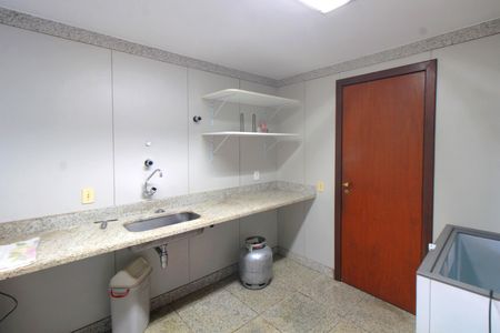 Apartamento à venda com 140m², 4 quartos e 3 vagasÁrea comum - Cozinha do Salão de Festas