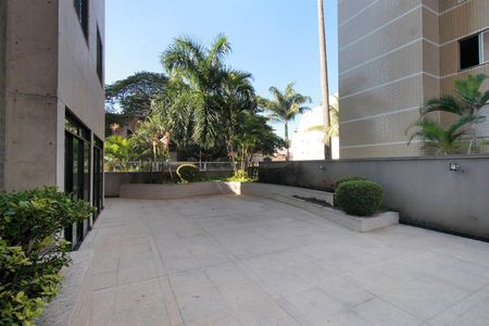 Apartamento à venda com 140m², 4 quartos e 3 vagasÁrea comum - Pátio